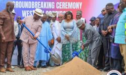 President Joseph Nyuma Boakai Sr. (right) and Julius Maada Bio (left) jointly break ground with ceremonial shovels at the 255-km Western Corridor road project in Liberia. Photo: Executive Mansion